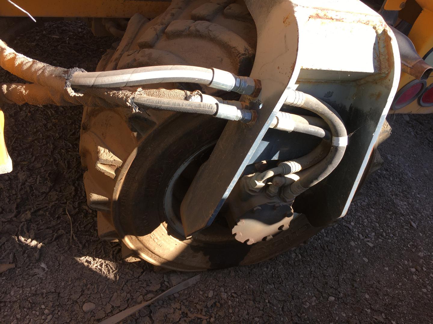 ./imagenes/INVOICE/2019/12638/MONTACARGAS MOFFETT M5000 (6).JPG